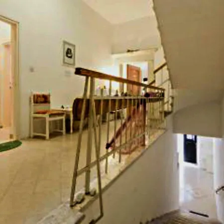 Adriana Flora Apartamento *